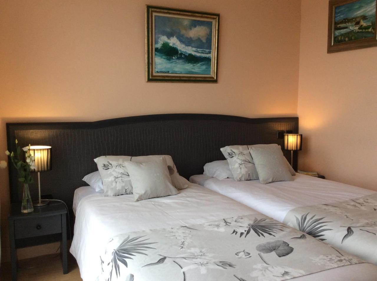 Hotel Logis Kermoor & Spa Plogoff Esterno foto